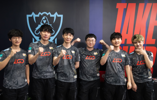 4阿斯顿维 4阿斯顿维