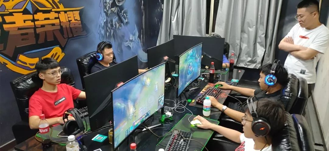 托举的逆袭 托举的逆袭